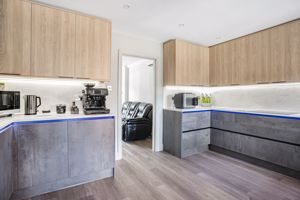 Kitchen- click for photo gallery